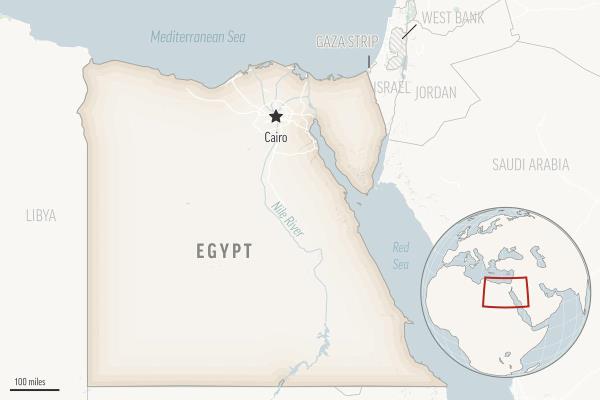 埃及尼罗河三角洲一辆公共汽车坠入运河，21人死亡
